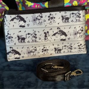Harvey’s Seatbelt Steamboat Willie Hippack